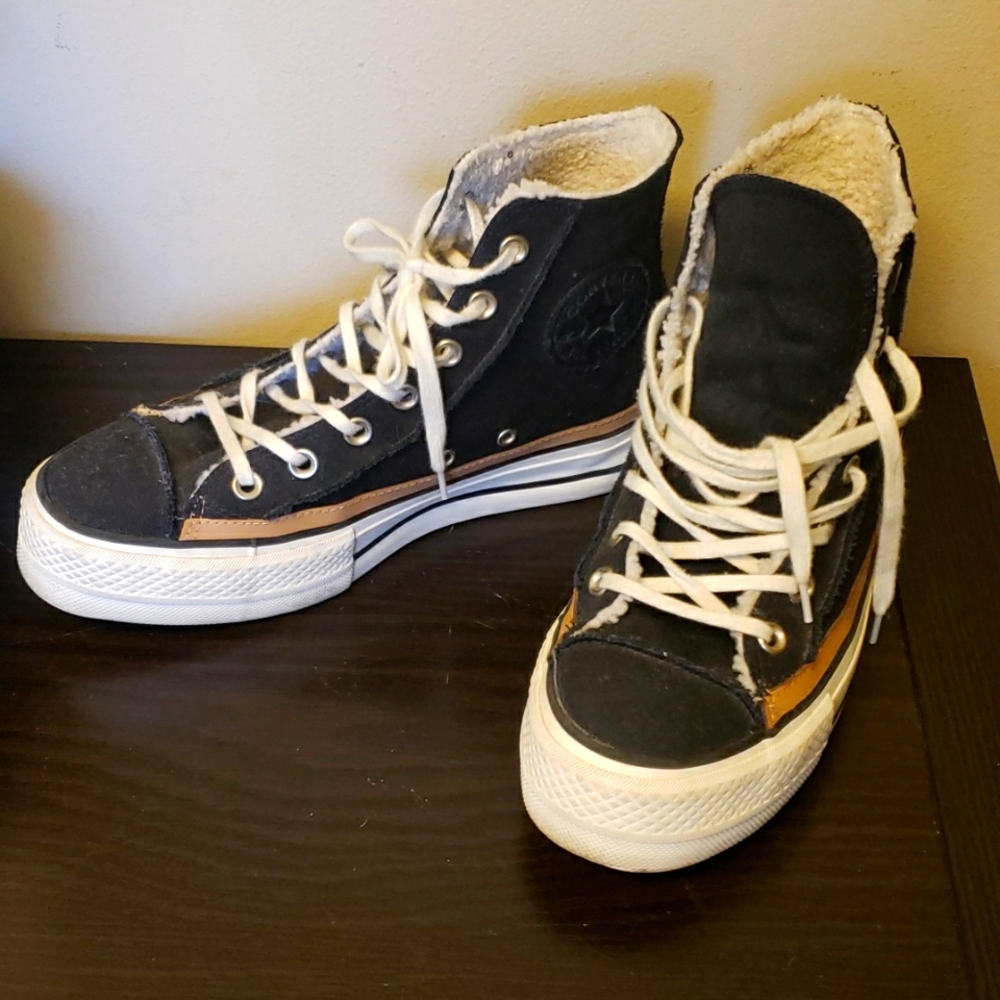 Converse hi-tops size 8.5